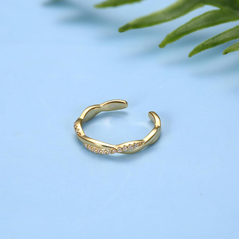 Minimalist Gold Plated Twist Ring - VistaVistaVISIONS