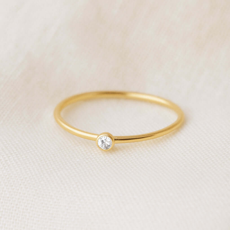Single White Zircon Stone Gold Ring - VistaVistaVISIONS