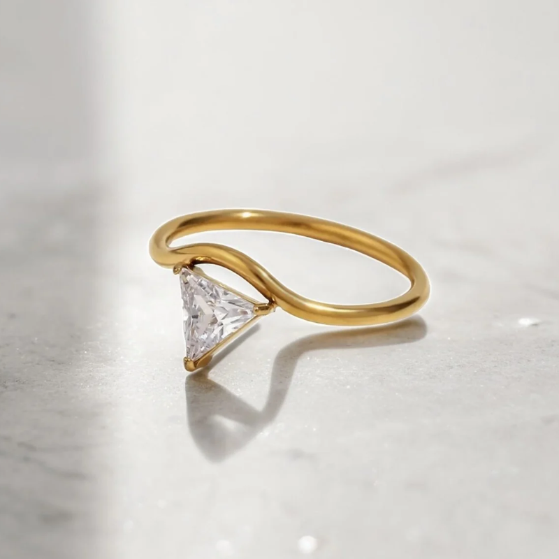 Solitaire Triangle Zircon Stone Gold Ring - VistaVistaVISIONS
