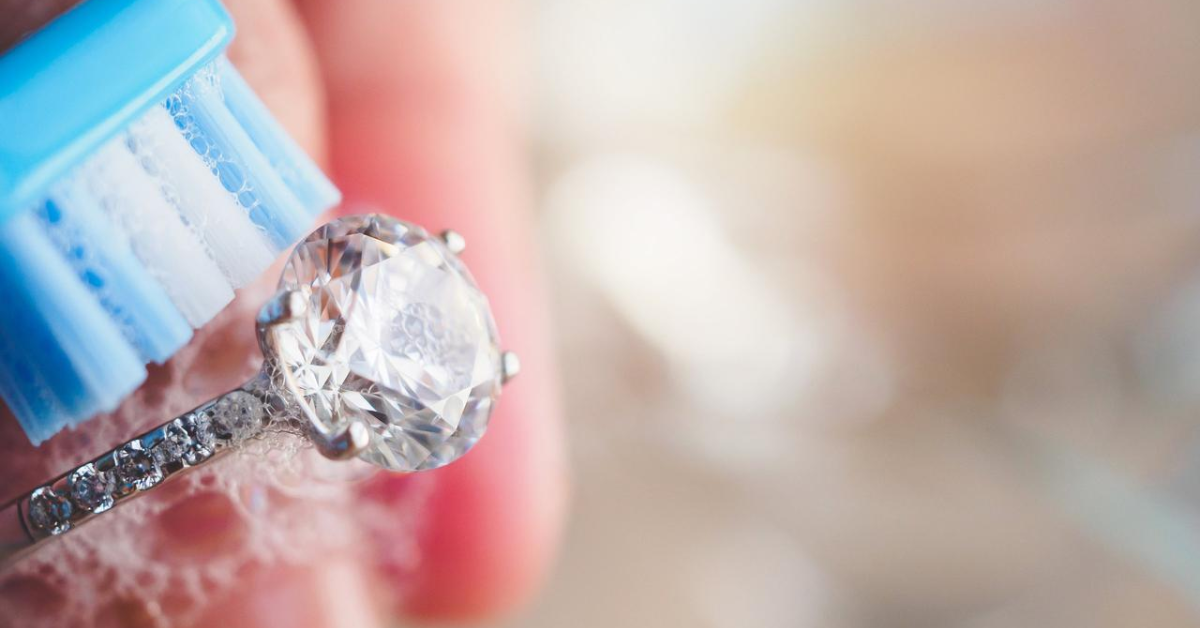 5 Ways to Clean Diamond Jewellery at Home