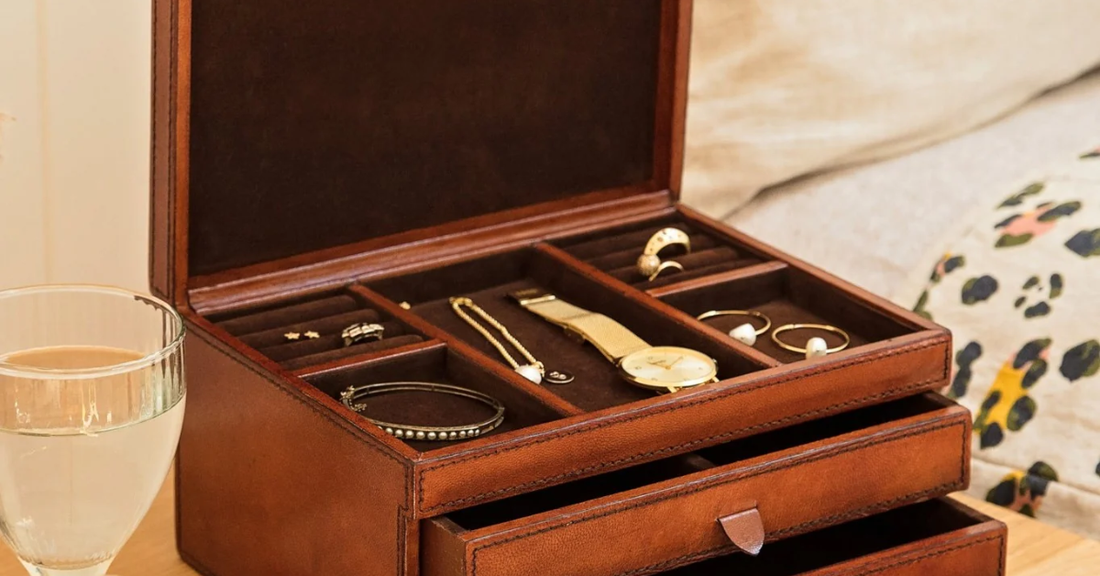 How to organise your jewellery collection right