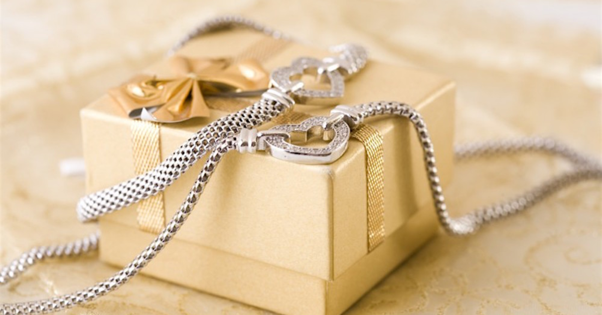 Why jewellery is one of the best gift for your partners
