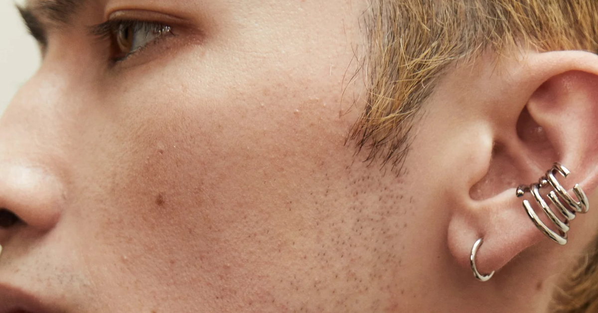 You Won’t Believe Why Men Should Wear Huggie Earrings