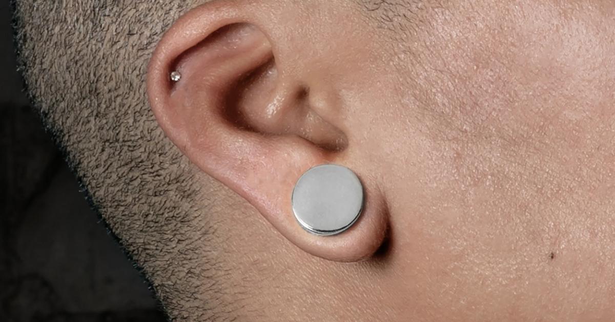 A Men's Beginners Guide On How To Wear Plug Earrings