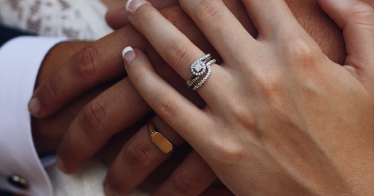 Why should you have a three wedding band ring set?