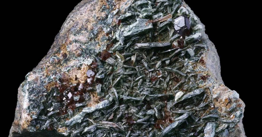 everything you must know about Clinochlore gemstones