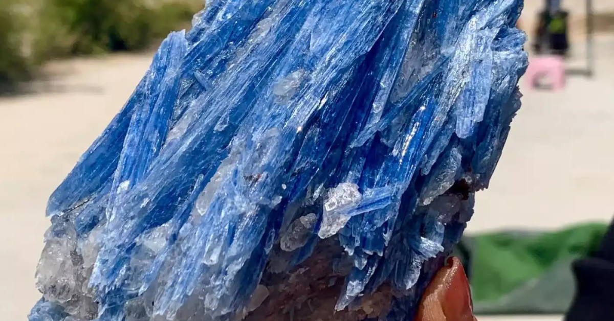 Everything to know about Kyanite