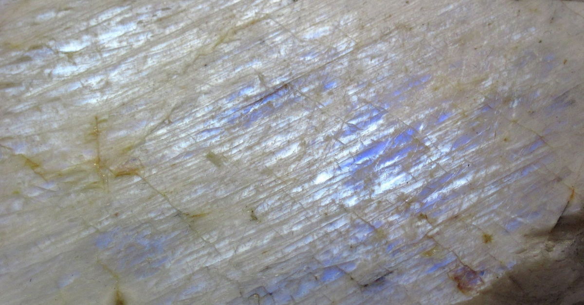 Everything to know about Peristerite