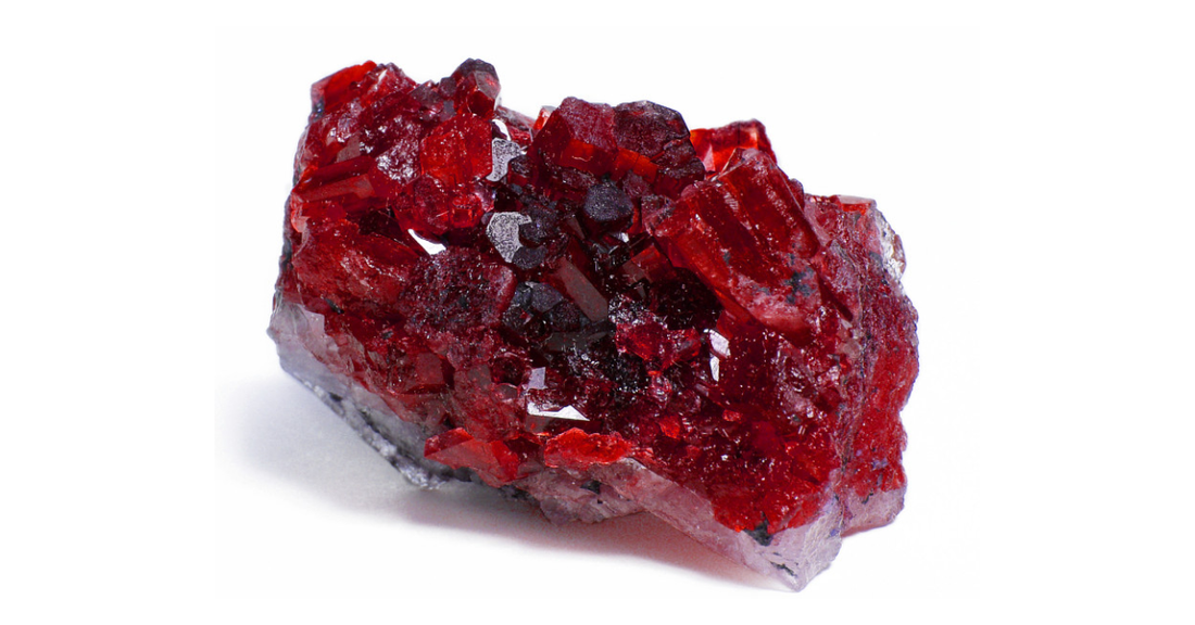 Guide to Proteus Garnet (Properties, Value, History)