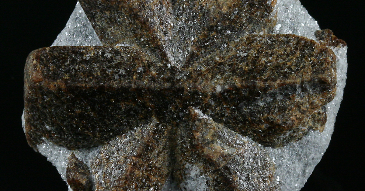 Everything to know about Staurolite