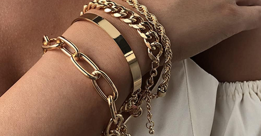 What Wrist Should a Woman Wear a Bracelet?