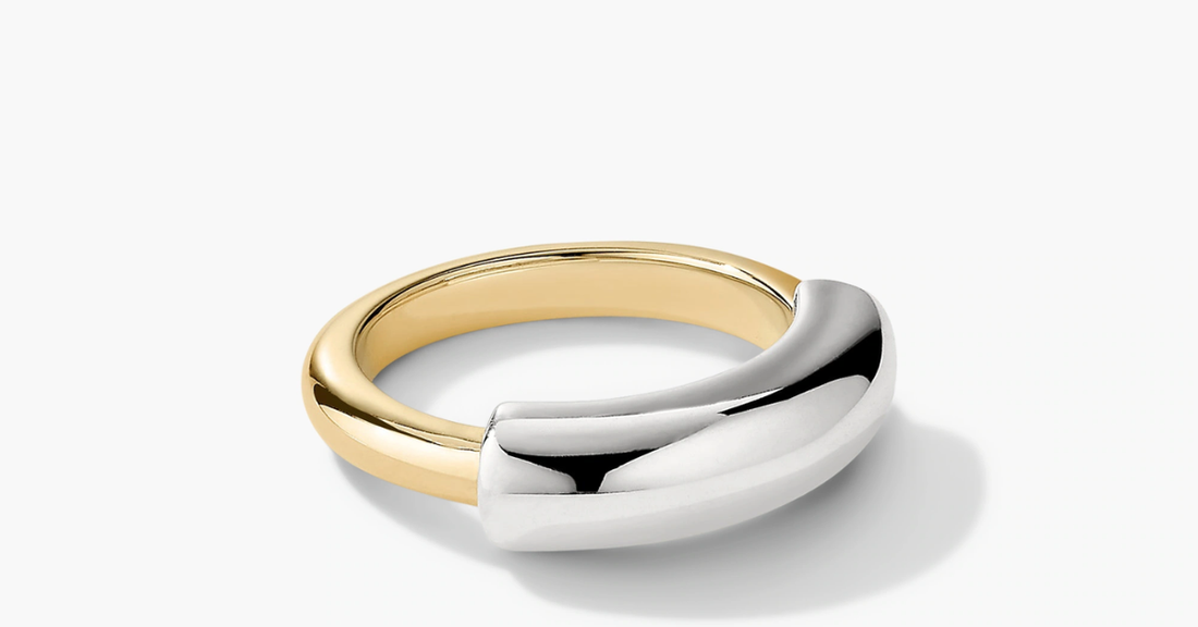 How does jewellery discolour your skin