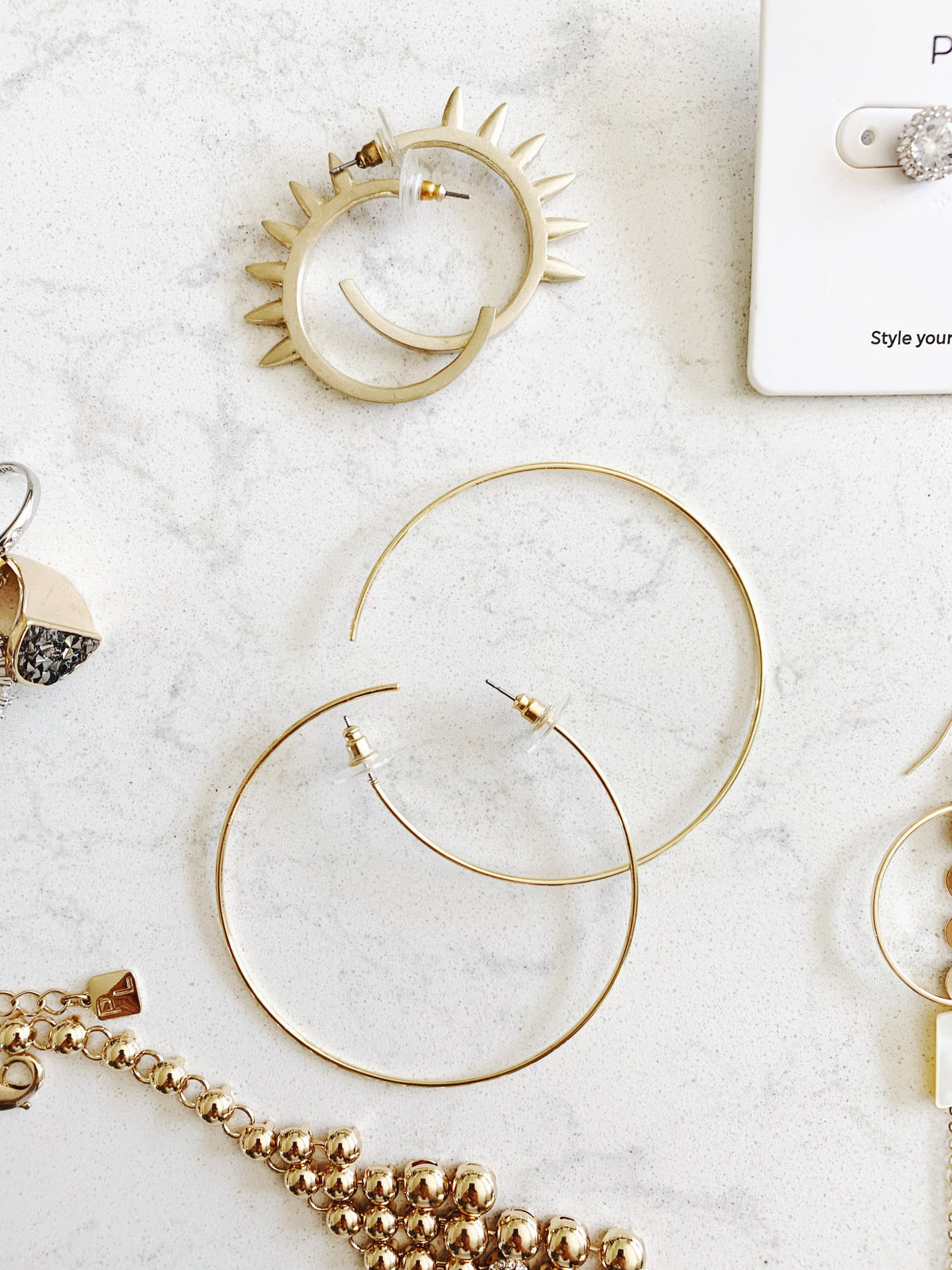 Top Men’s Accessories to Compliment Gold Chains – VistaVistaVISIONS