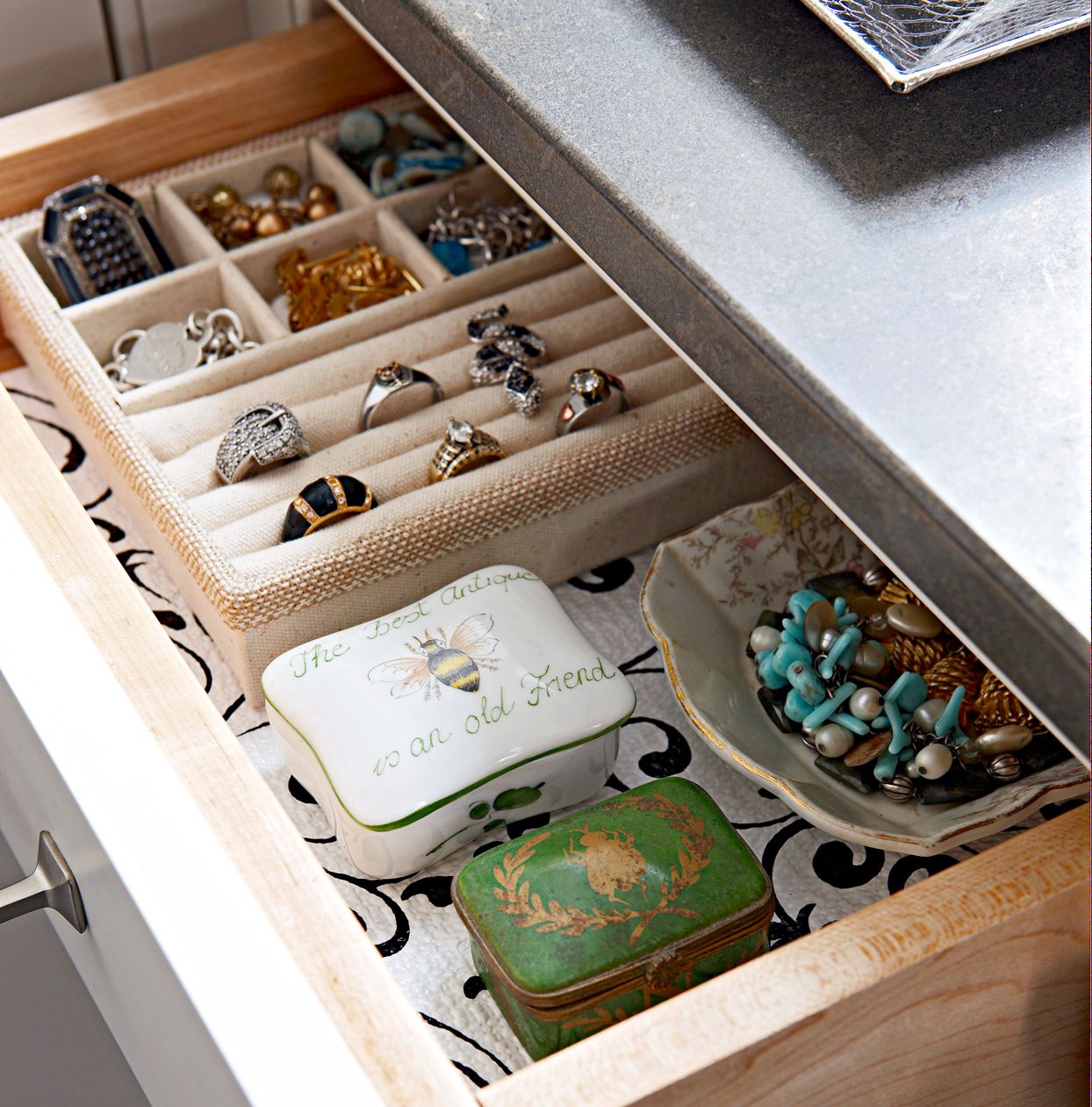 How to Organise Your Jewellery Boxes for Women: Expert Tips for Storage and Maintenance