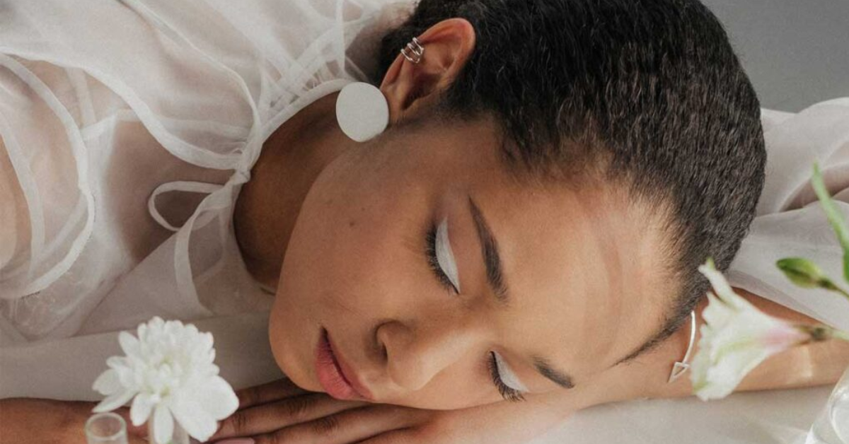Is it Okay to Sleep with Earrings On? Medical Advice