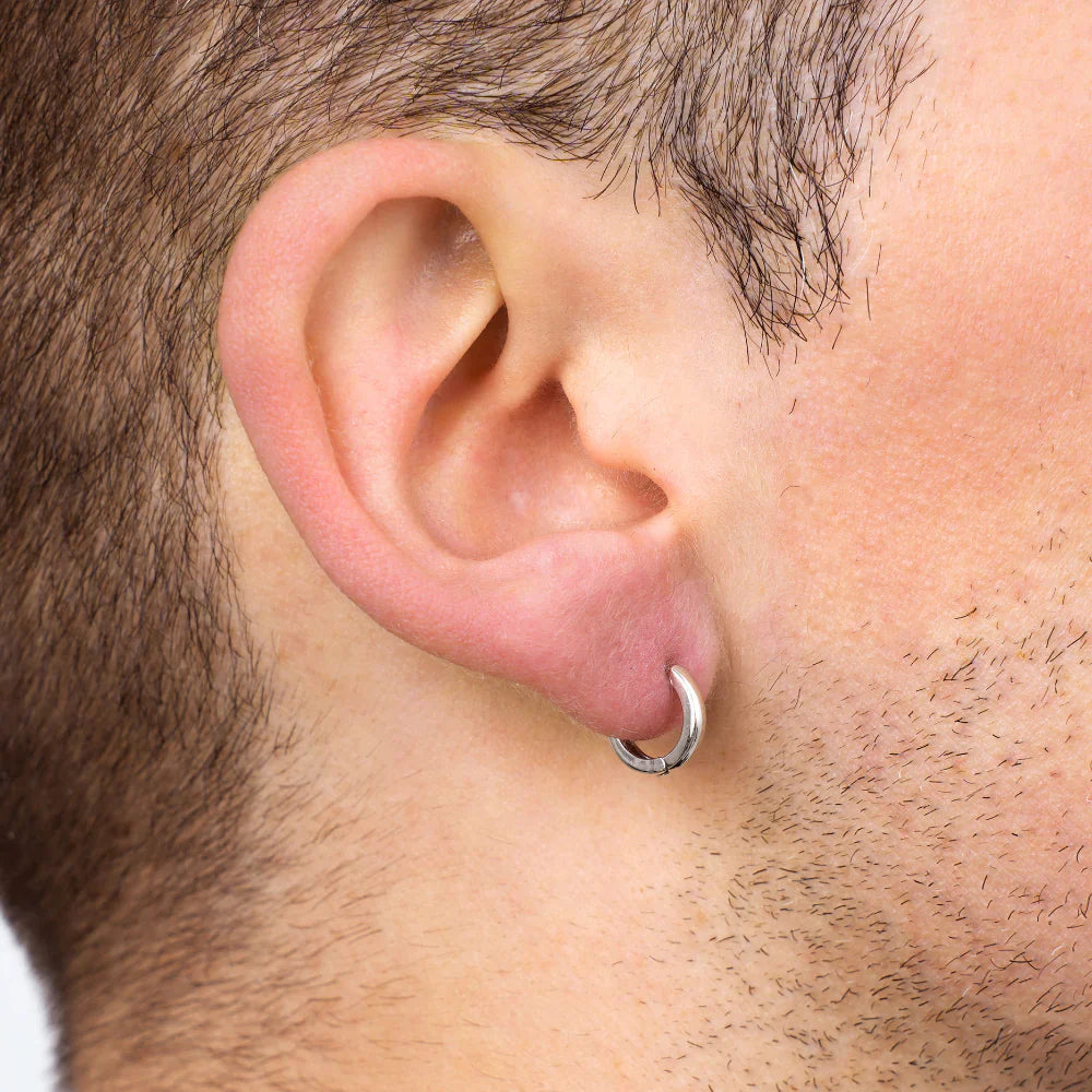 A Men’s Beginner’s Guide on How to Wear Hoop Earrings