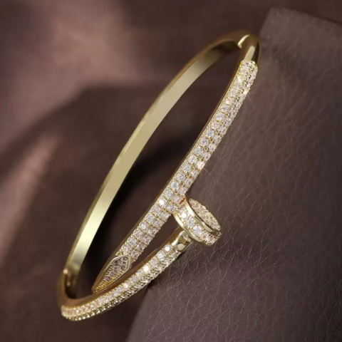 Diamond Nail Style gold Bangle - VistaVistaVISIONS