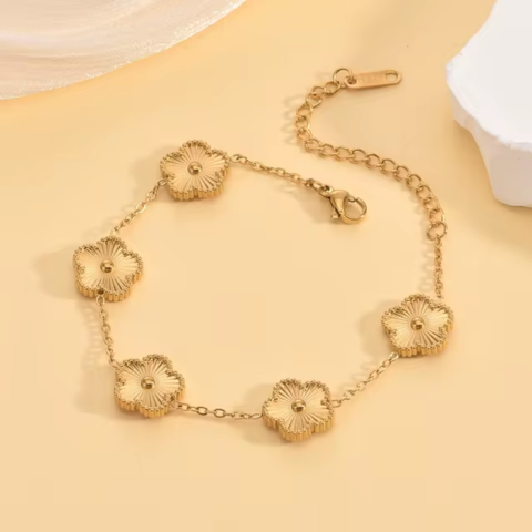 Gold Flower Bracelet - VistaVistaVISIONS