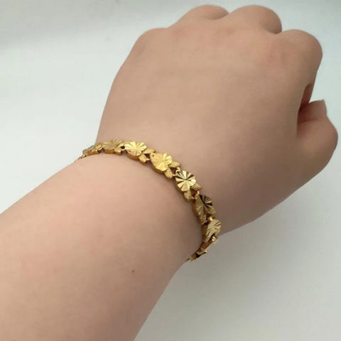 Gold Flower Bracelet - VistaVistaVISIONS