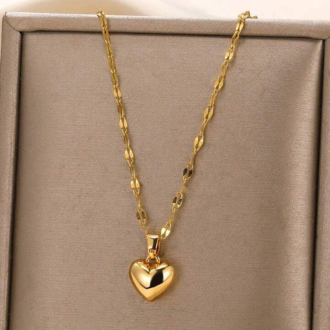 Gold Love Heart Necklace - VistaVistaVISIONS