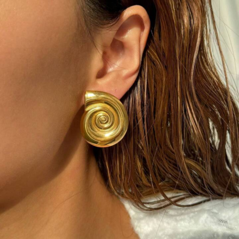 Gold Sea Shell Earring - VistaVistaVISIONS