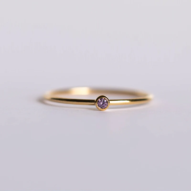 Single Amethyst Sparkling Gold Ring